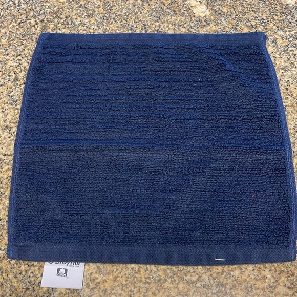 New Towel set - Picture 5 of 5